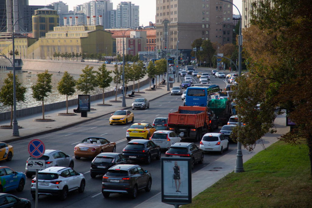 «За рулем» нашел четыре хороших авто, ввезенных по параллельному импорту