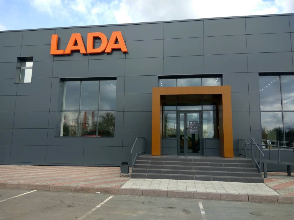 Avtograd News: Lada Vesta с новой прошивкой электронных блоков не отгружаются